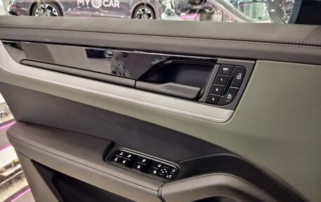 Porsche Cayenne III, 2025 год, 15 400 000 рублей, 11 фотография