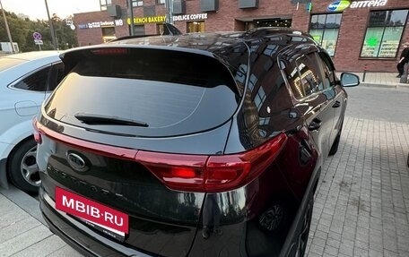 KIA Sportage IV рестайлинг, 2021 год, 2 300 000 рублей, 5 фотография
