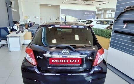 Toyota Vitz, 2013 год, 755 000 рублей, 5 фотография
