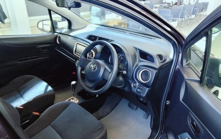 Toyota Vitz, 2013 год, 755 000 рублей, 9 фотография