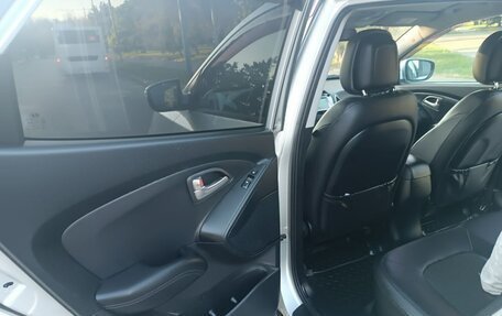 Hyundai ix35 I рестайлинг, 2013 год, 1 310 000 рублей, 10 фотография