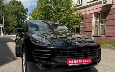 Porsche Macan I рестайлинг, 2017 год, 2 700 000 рублей, 2 фотография