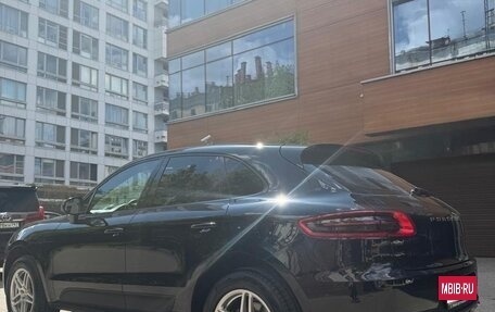 Porsche Macan I рестайлинг, 2017 год, 2 700 000 рублей, 3 фотография
