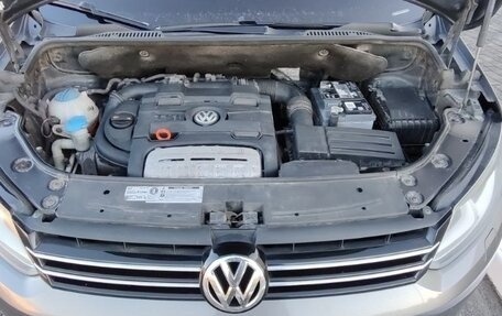 Volkswagen Touran III, 2010 год, 1 250 000 рублей, 4 фотография