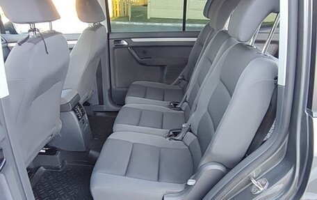 Volkswagen Touran III, 2010 год, 1 250 000 рублей, 11 фотография