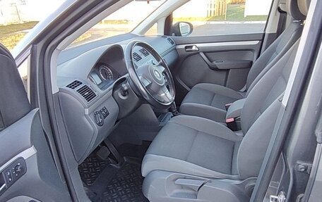 Volkswagen Touran III, 2010 год, 1 250 000 рублей, 10 фотография