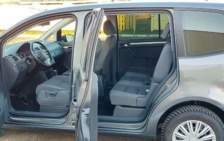 Volkswagen Touran III, 2010 год, 1 250 000 рублей, 13 фотография