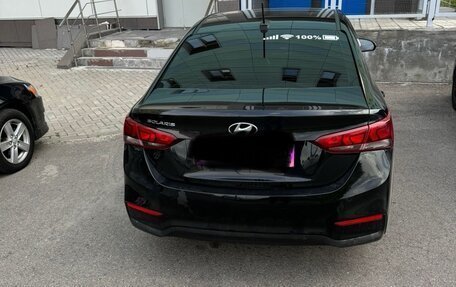 Hyundai Solaris II рестайлинг, 2017 год, 1 300 000 рублей, 2 фотография
