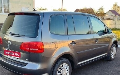 Volkswagen Touran III, 2010 год, 1 250 000 рублей, 17 фотография