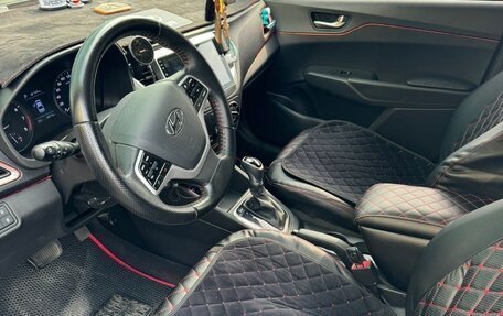 Hyundai Solaris II рестайлинг, 2017 год, 1 300 000 рублей, 6 фотография