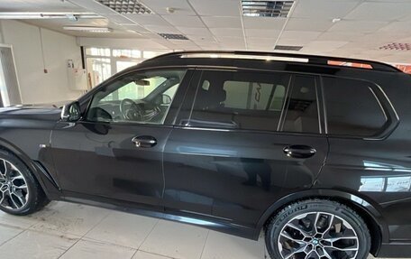 BMW X7, 2023 год, 13 989 000 рублей, 2 фотография