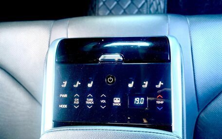 Toyota Camry, 2018 год, 3 500 000 рублей, 13 фотография