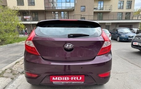 Hyundai Solaris II рестайлинг, 2012 год, 750 000 рублей, 2 фотография