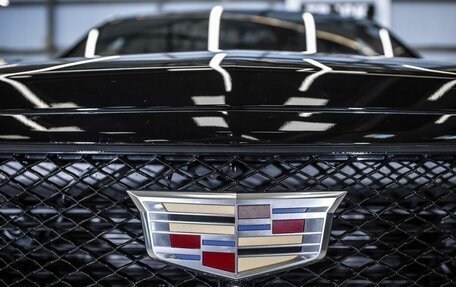 Cadillac Escalade V, 2023 год, 15 899 999 рублей, 9 фотография