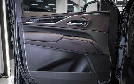 Cadillac Escalade V, 2023 год, 15 899 999 рублей, 10 фотография