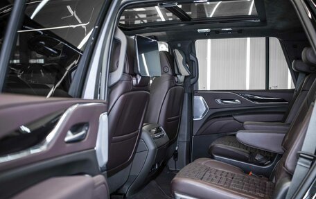 Cadillac Escalade V, 2023 год, 15 899 999 рублей, 16 фотография