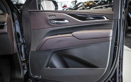 Cadillac Escalade V, 2023 год, 15 899 999 рублей, 25 фотография