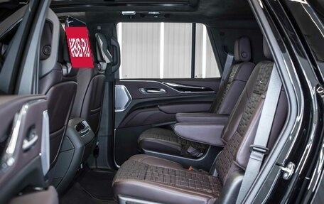 Cadillac Escalade V, 2023 год, 15 899 999 рублей, 18 фотография