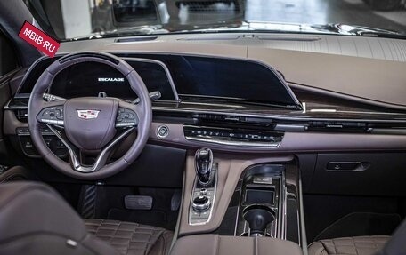 Cadillac Escalade V, 2023 год, 15 899 999 рублей, 28 фотография