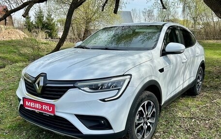 Renault Arkana I, 2021 год, 1 790 000 рублей, 1 фотография