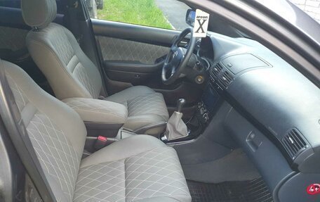Toyota Avensis III рестайлинг, 2008 год, 800 000 рублей, 14 фотография