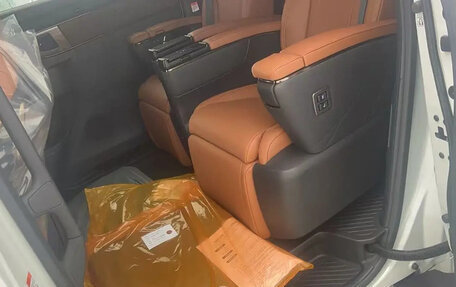 Toyota Vellfire, 2025 год, 13 960 000 рублей, 6 фотография