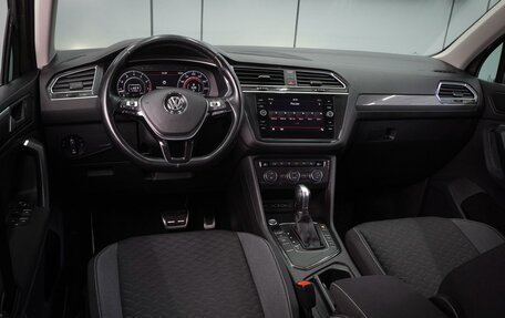 Volkswagen Tiguan II, 2018 год, 2 089 000 рублей, 6 фотография