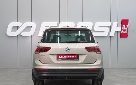 Volkswagen Tiguan II, 2018 год, 2 089 000 рублей, 4 фотография