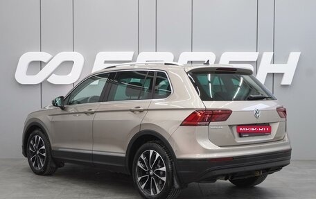 Volkswagen Tiguan II, 2018 год, 2 089 000 рублей, 2 фотография