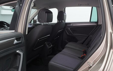Volkswagen Tiguan II, 2018 год, 2 089 000 рублей, 11 фотография