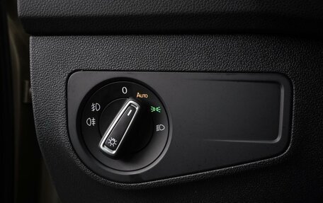 Volkswagen Tiguan II, 2018 год, 2 089 000 рублей, 17 фотография