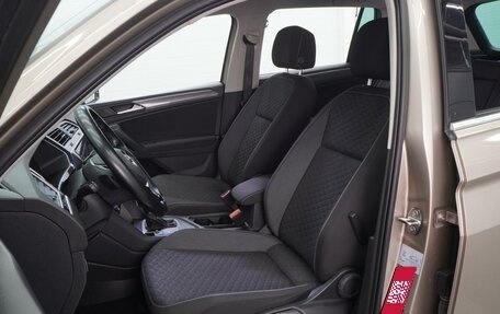 Volkswagen Tiguan II, 2018 год, 2 089 000 рублей, 10 фотография