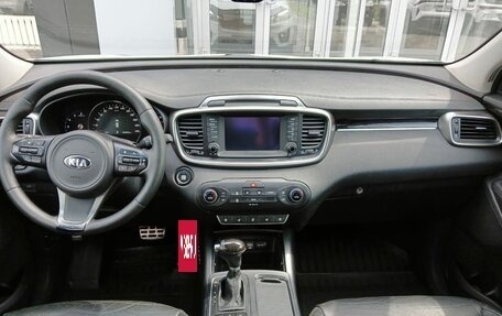 KIA Sorento III Prime рестайлинг, 2017 год, 2 100 000 рублей, 13 фотография