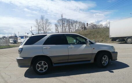 Toyota Harrier, 1998 год, 750 000 рублей, 1 фотография