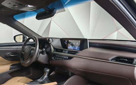 Lexus ES VII, 2019 год, 4 500 000 рублей, 9 фотография