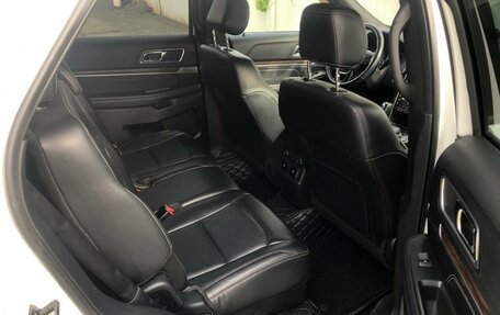 Ford Explorer VI, 2017 год, 2 950 000 рублей, 12 фотография