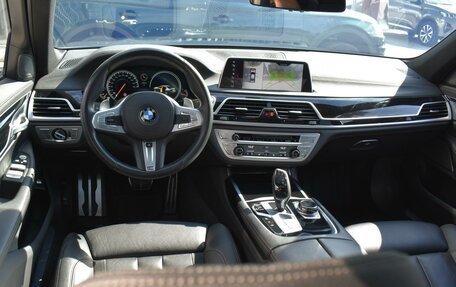 BMW 7 серия, 2018 год, 4 740 000 рублей, 6 фотография