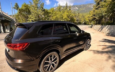 Volkswagen Touareg III, 2019 год, 4 900 000 рублей, 5 фотография