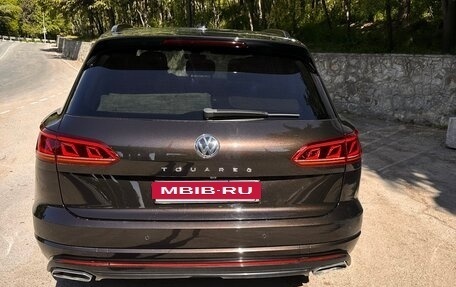 Volkswagen Touareg III, 2019 год, 4 900 000 рублей, 2 фотография