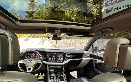 Volkswagen Touareg III, 2019 год, 4 900 000 рублей, 22 фотография