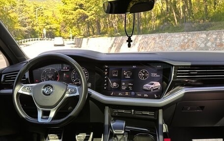 Volkswagen Touareg III, 2019 год, 4 900 000 рублей, 15 фотография