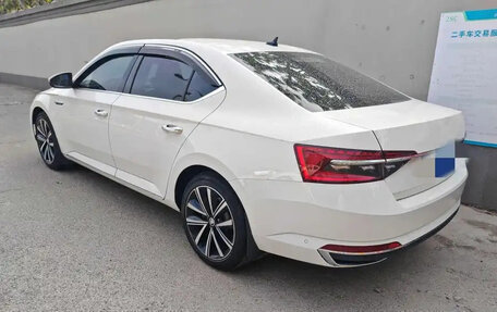 Skoda Superb III рестайлинг, 2021 год, 2 100 000 рублей, 5 фотография