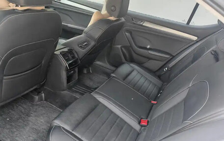 Skoda Superb III рестайлинг, 2021 год, 2 100 000 рублей, 14 фотография