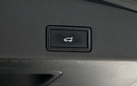 Volkswagen Touareg III, 2015 год, 3 230 000 рублей, 14 фотография