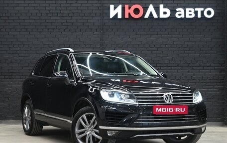 Volkswagen Touareg III, 2015 год, 3 230 000 рублей, 3 фотография