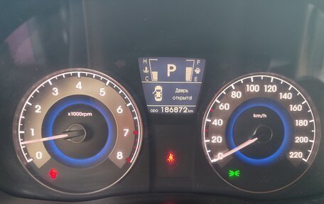 Hyundai Solaris II рестайлинг, 2011 год, 810 000 рублей, 11 фотография