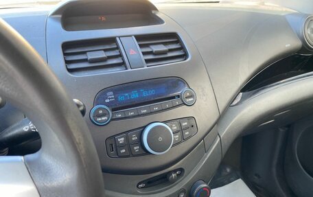 Chevrolet Spark III, 2011 год, 539 000 рублей, 10 фотография
