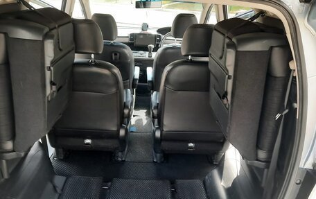 Honda Freed I, 2011 год, 1 200 000 рублей, 22 фотография