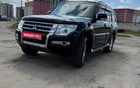 Mitsubishi Pajero IV, 2015 год, 2 210 000 рублей, 6 фотография