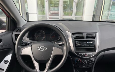 Hyundai Solaris II рестайлинг, 2016 год, 1 050 000 рублей, 20 фотография